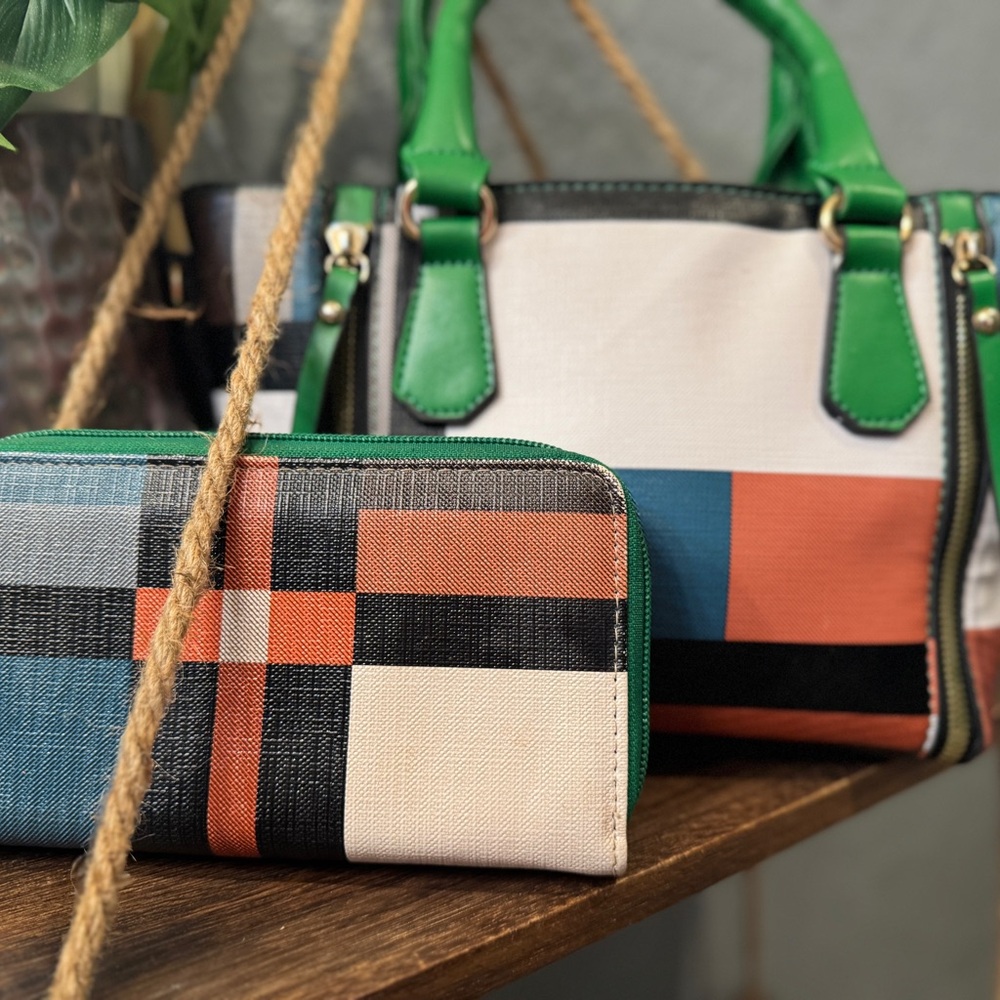 Boutique Green Satchel with Retro Color-Block Style